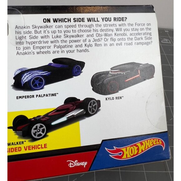 Star Wars Hot Wheels Light Side Vs. Dark Side 5-Pack 2-Sided Vehicle Anakin Obi- - Picture 5 of 11